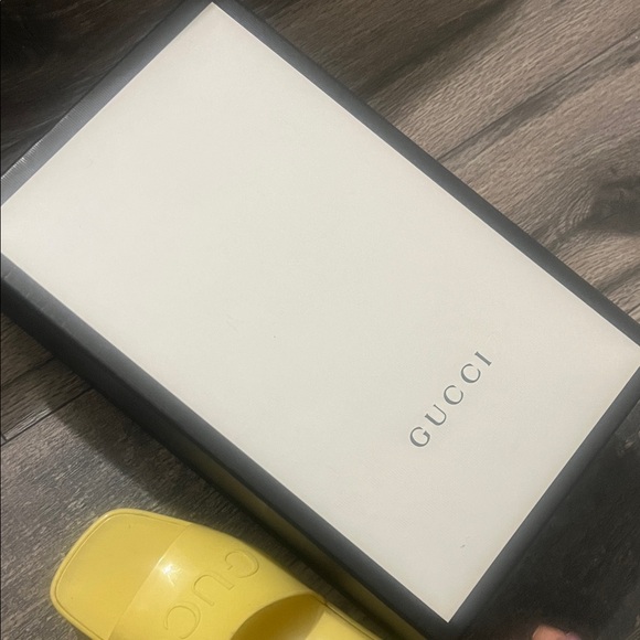 Gucci Women's Yellow Mules - Picture 4 of 4